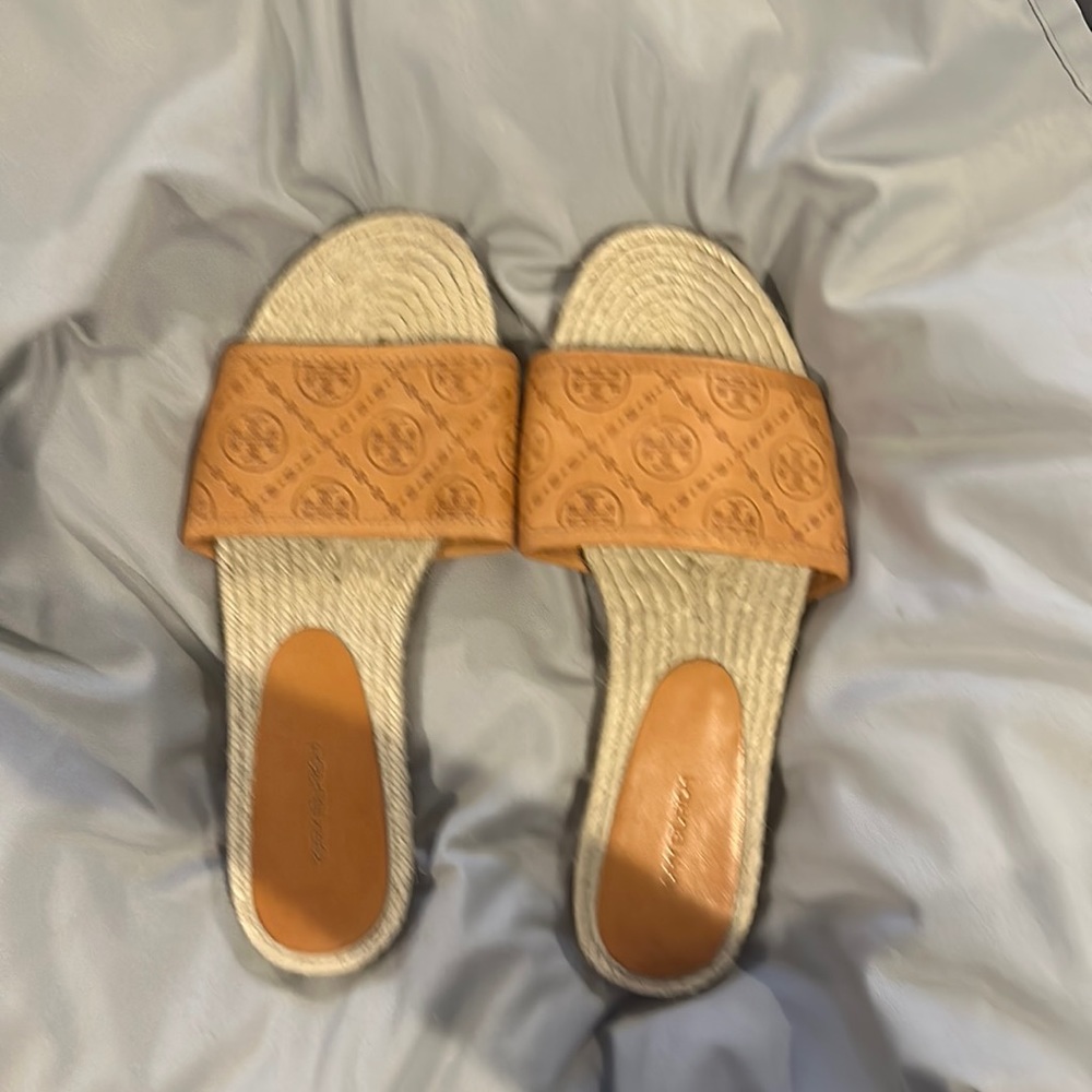 Tory Burch sandals only wore once